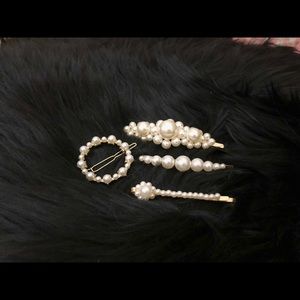 Brand New ✨Faux Pearl Hair Clip- set of 4